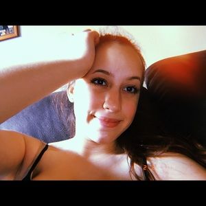 Meet your Posher, Elyssa